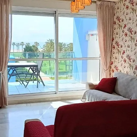 Beautiful 2 Bedroom Penthouse *